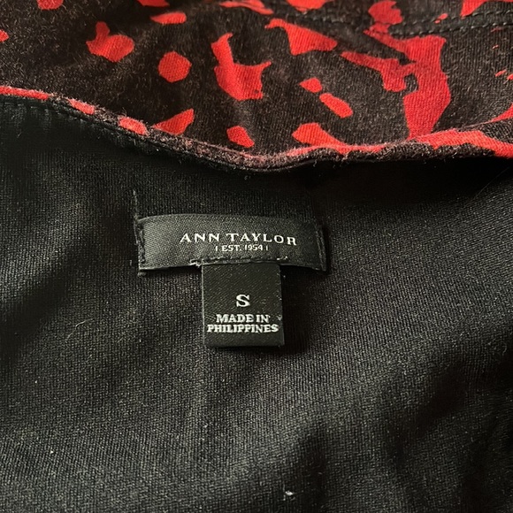 Ann Taylor Sleeveless Top - Picture 4 of 4